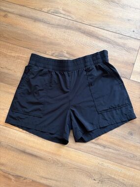 Athleta Wayfind Shorts Black